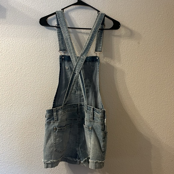 Wallflower light wash short overalls size medium - Picture 3 of 5